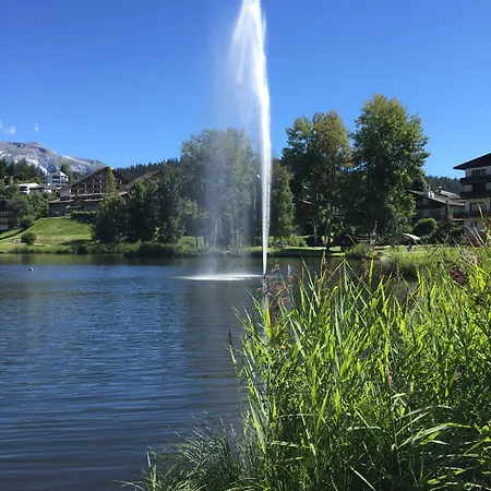 Bellaval 3* לאקס
