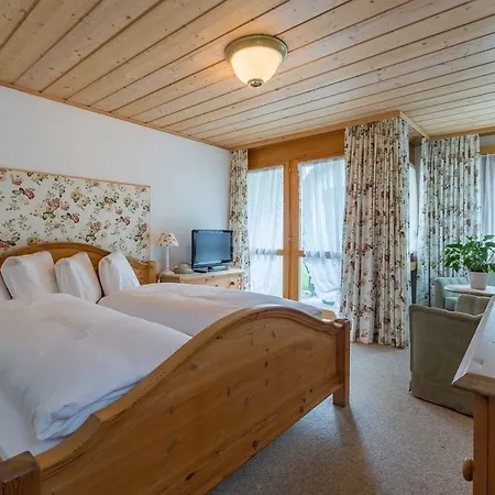 Bellaval Hotel 3*