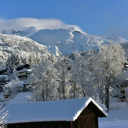 Bellaval 3* Laax