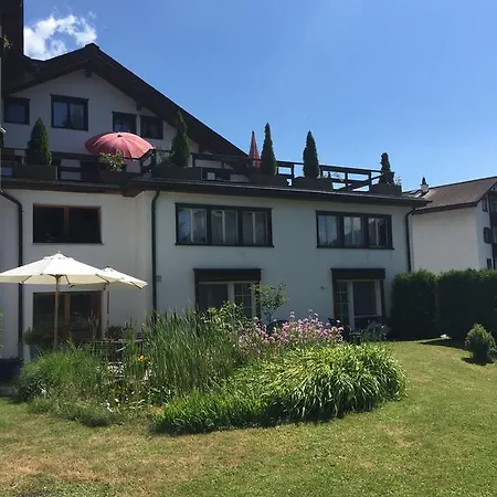 Bellaval Hotel